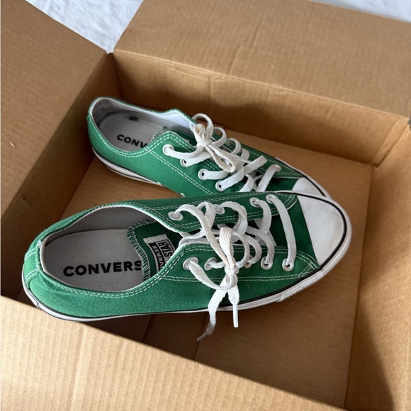 Converse Chuck Taylor All Star Low Top Classic Green and White Sneakers - Picture 4 of 5